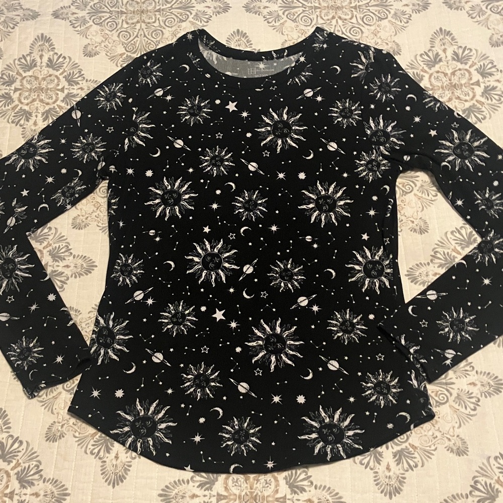 No Boundaries Black Celestial Print Long Sleeve Top